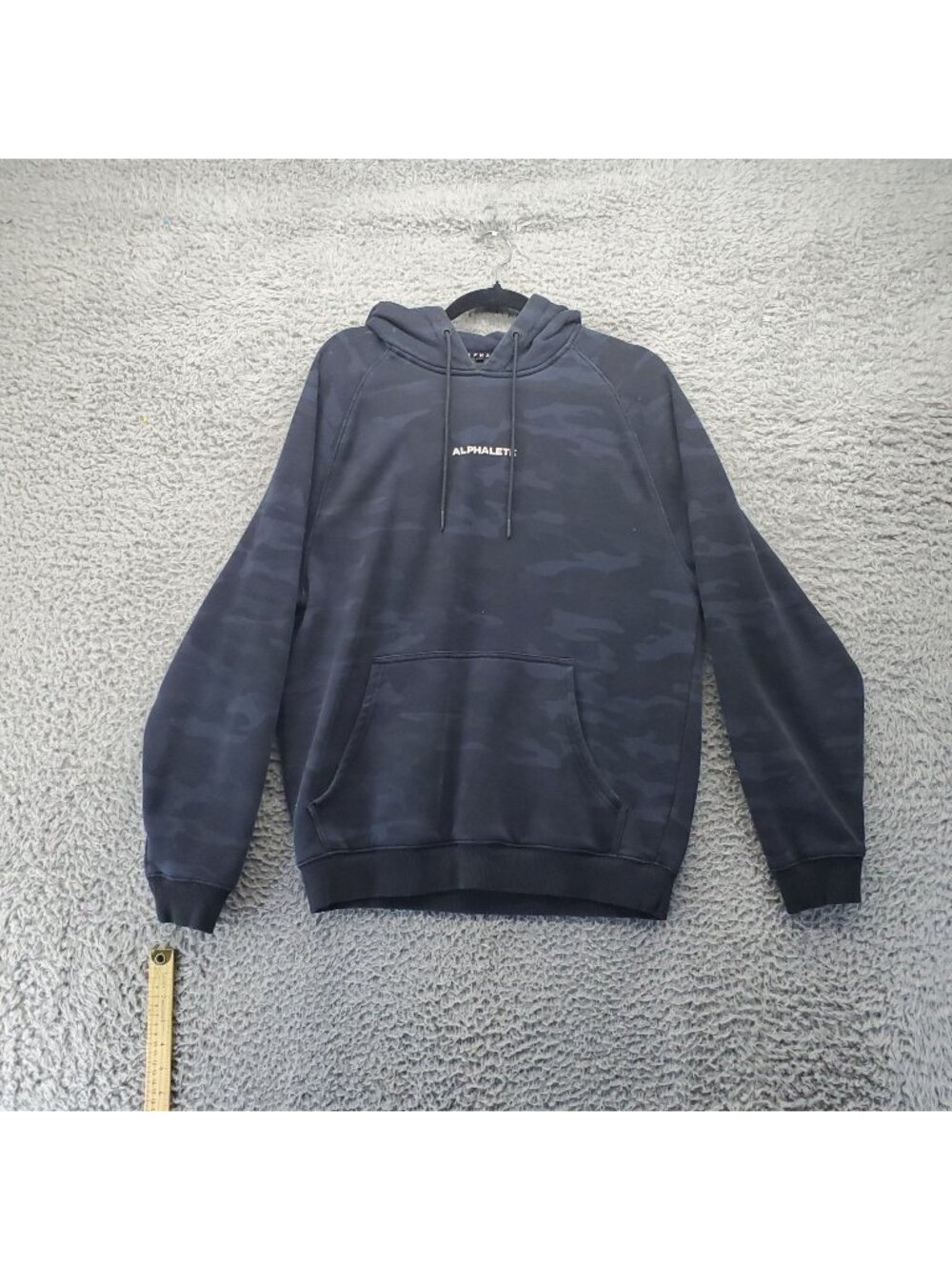 Alphalete Hoodie Womens Medium Black Camo Fleece Pullover Kangaroo Pocket Hood
